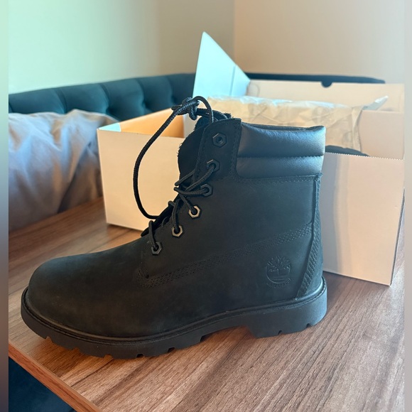 Timberland Linden Woods Black Lace-Up Boots - Picture 9 of 12